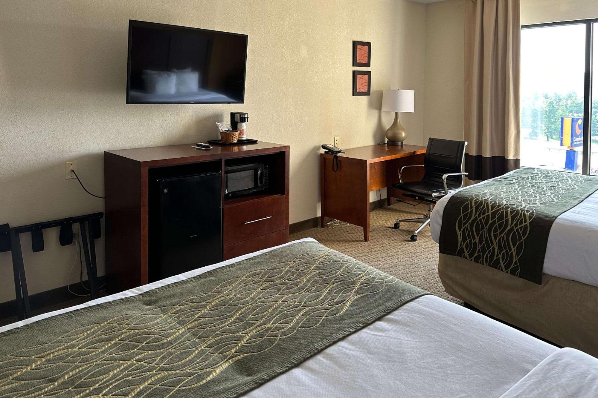 Comfort Inn & Suites Rogersville Bagian luar foto